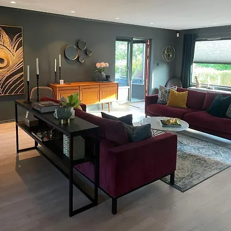 Holiday home Family Living *